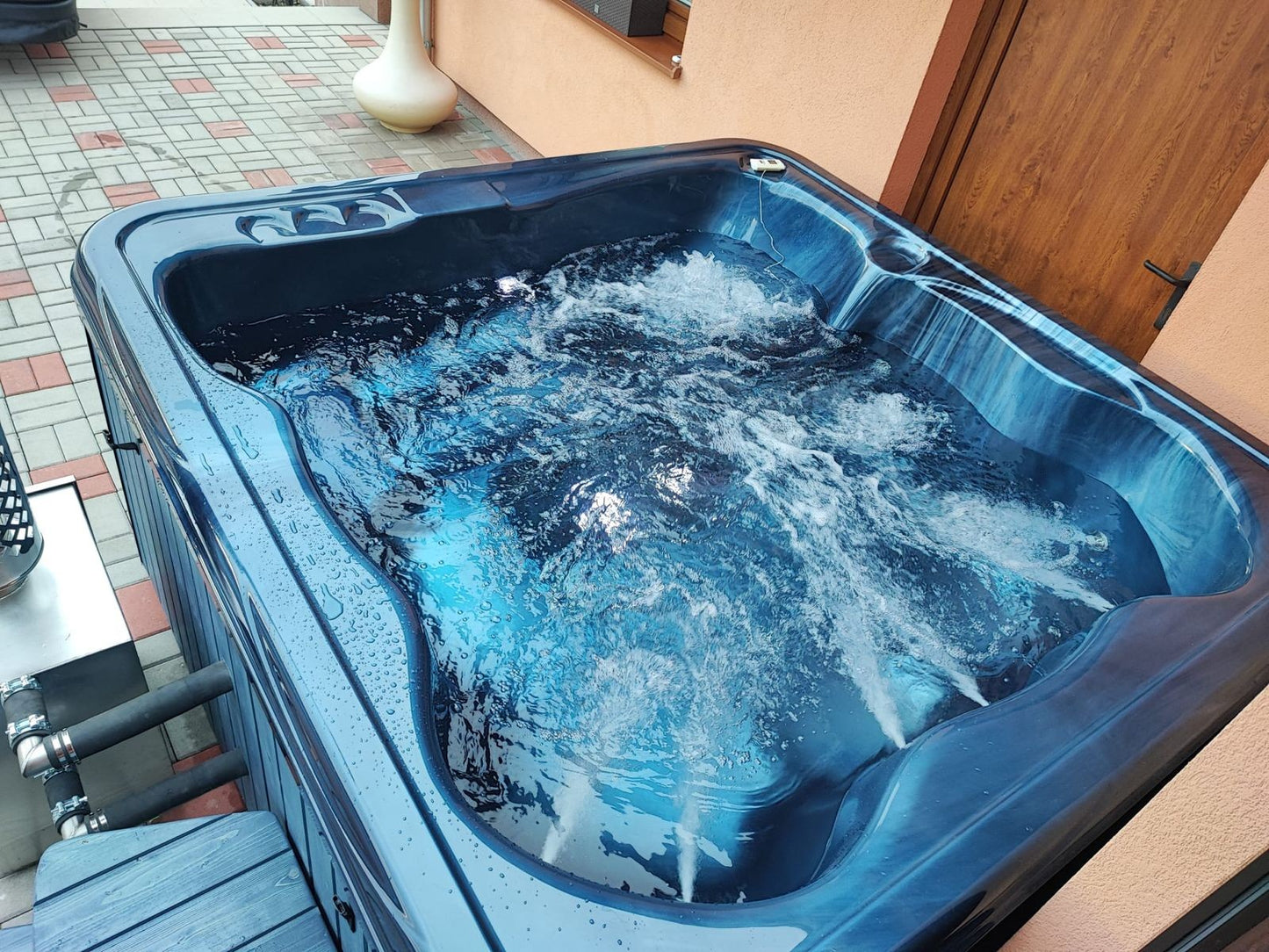 Whirlpool viereckig